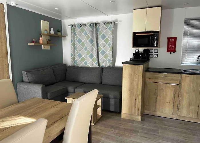 De La Terre Locan * سانت-بريفين-لي-بان