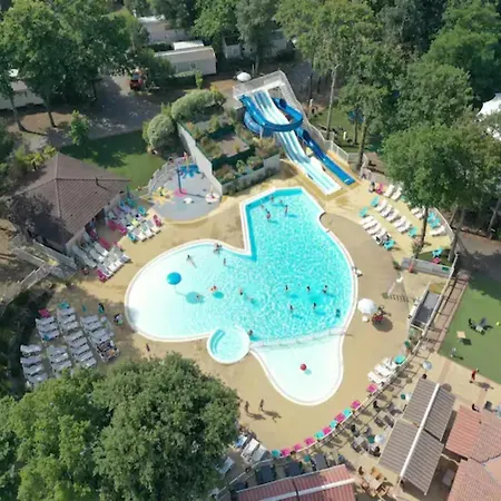 別荘 De La Terre Locan サン・ブルヴァン・レ・パン